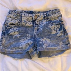 Cherokee Jean Flower print shorts